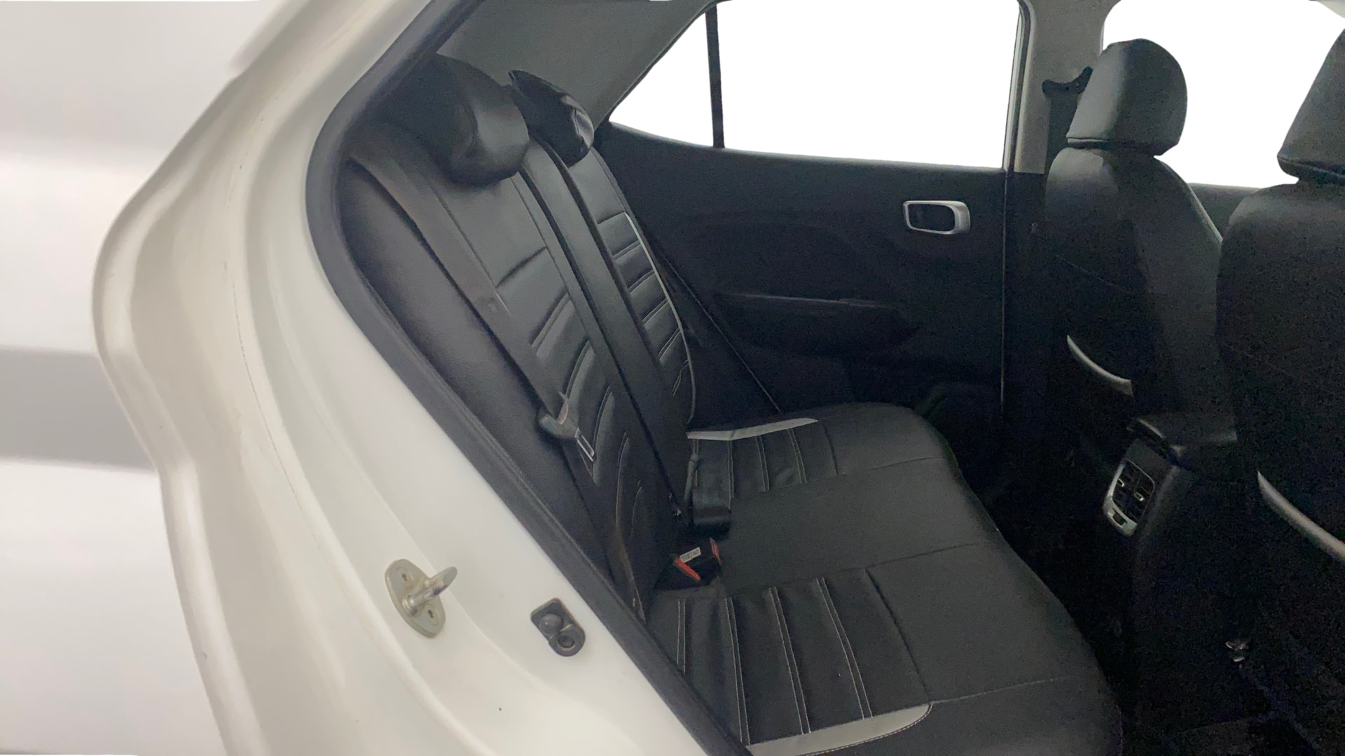 View 2019 Hyundai Venue SX (O) 1.0 iMT Petrol Image 38 Used 2019 Hyundai Venue SX (O) 1.0 iMT Petrol Image 38