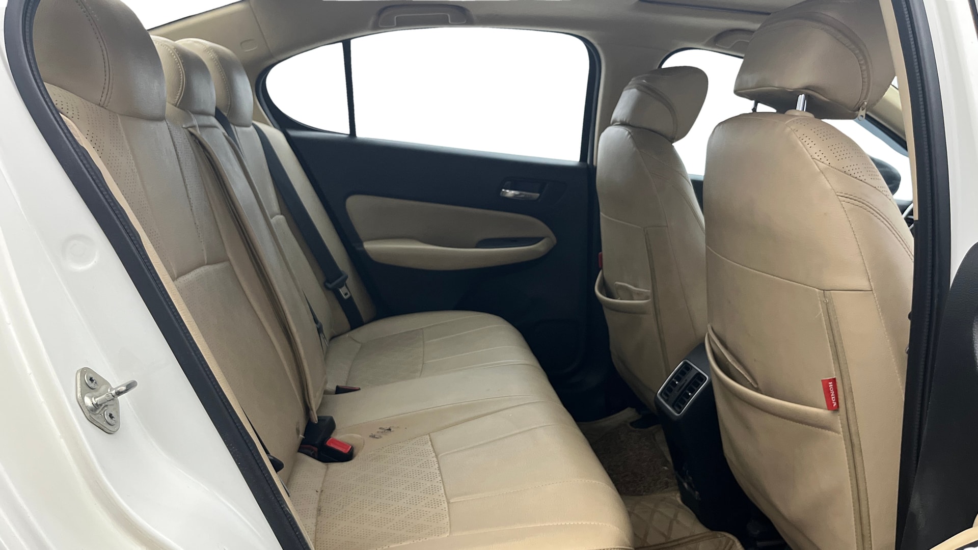 View 2021 Honda City ZX MT Diesel Anniversary Edition Image 31 Used 2021 Honda City ZX MT Diesel Anniversary Edition Image 31