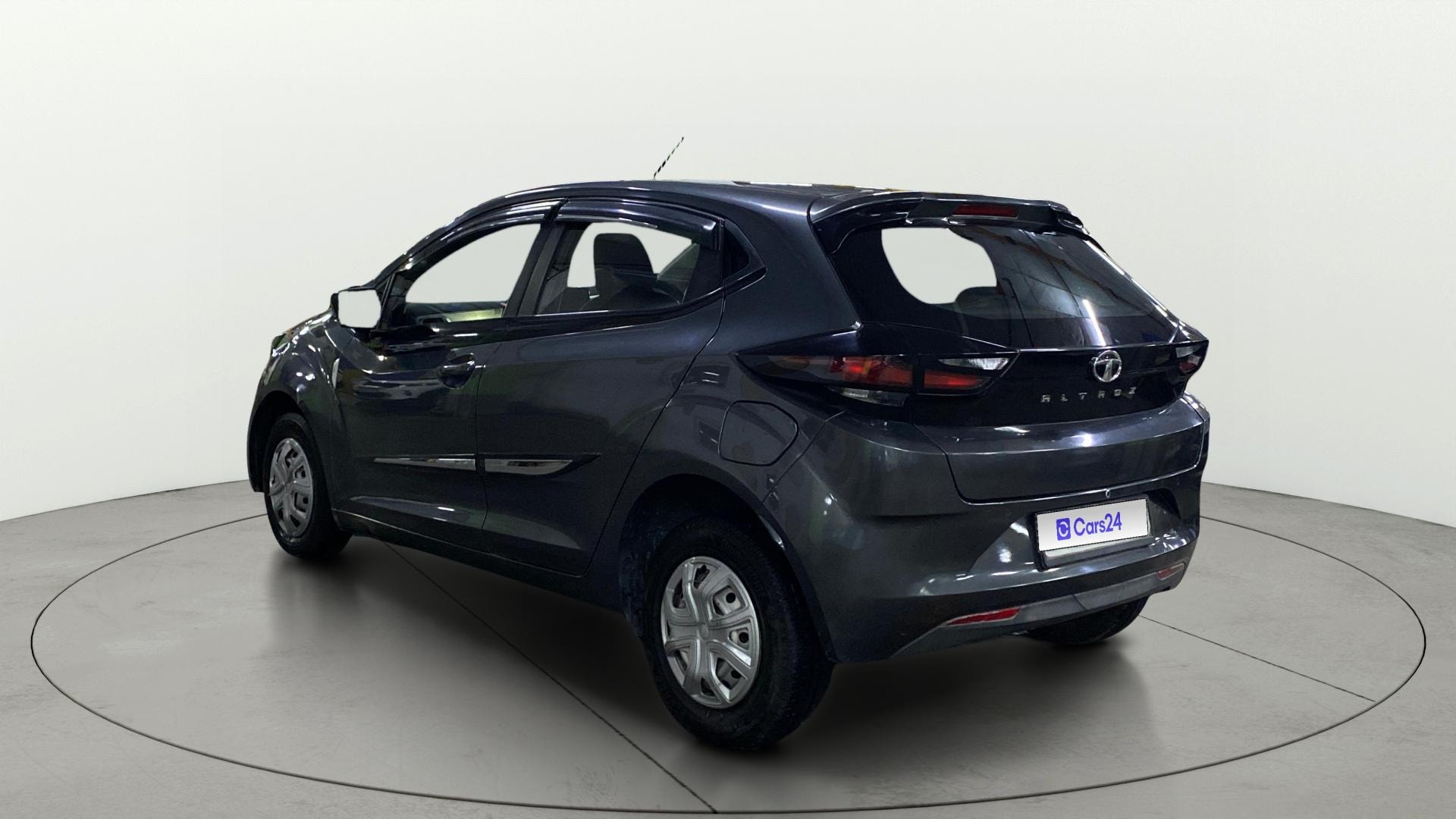 View 2022 Tata Altroz XE Plus Petrol Image 2 Used 2022 Tata Altroz XE Plus Petrol Image 2