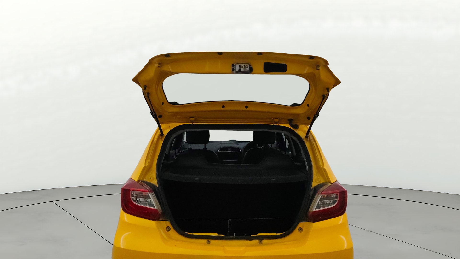 View 2020 Tata Tiago Revotorq XB Image 16 Used 2020 Tata Tiago Revotorq XB Image 16