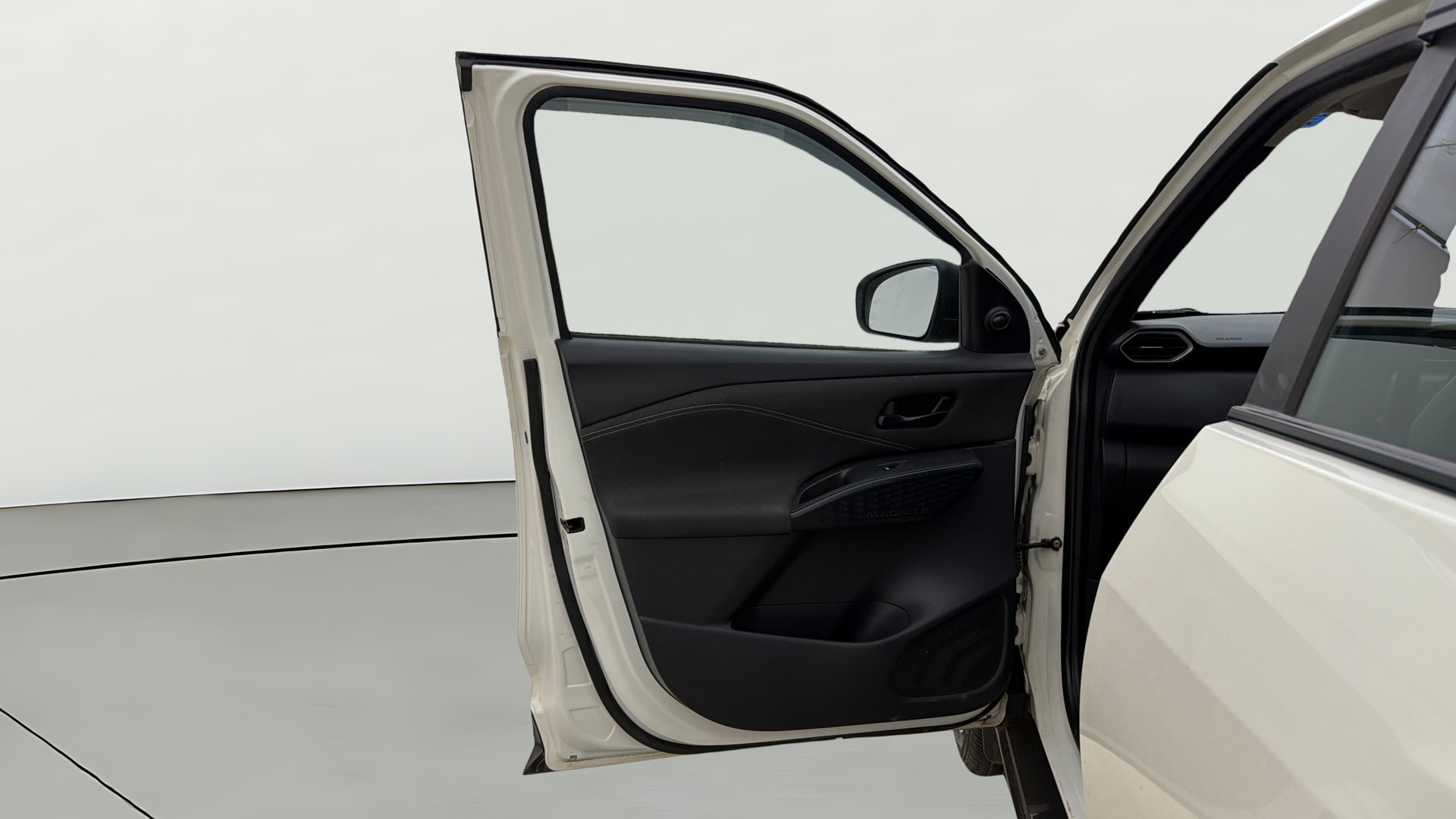 View 2025 Nissan Magnite Visia Plus B4D 1.0 Petrol MT Image 37 Used 2025 Nissan Magnite Visia Plus B4D 1.0 Petrol MT Image 37