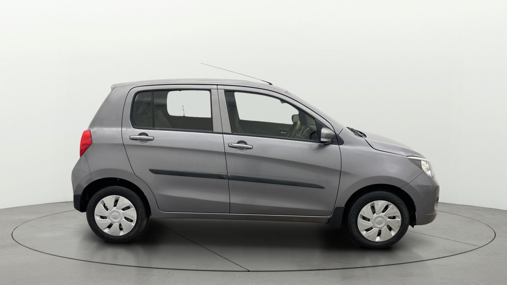 View 2017 Maruti Suzuki 1000 Base Variant Image 8 Used 2017 Maruti Suzuki 1000 Base Variant Image 8