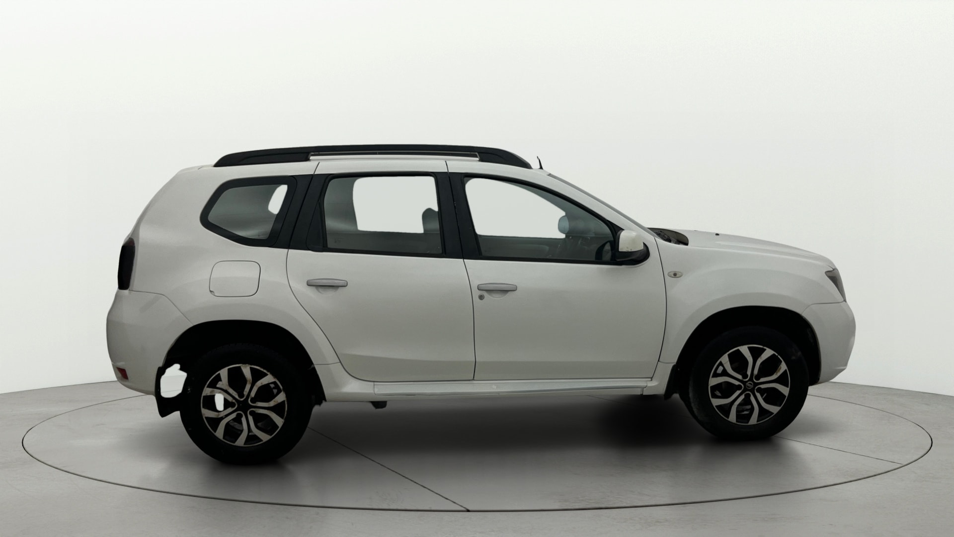 View 2015 Nissan Terrano XL D (O) Image 8 Used 2015 Nissan Terrano XL D (O) Image 8