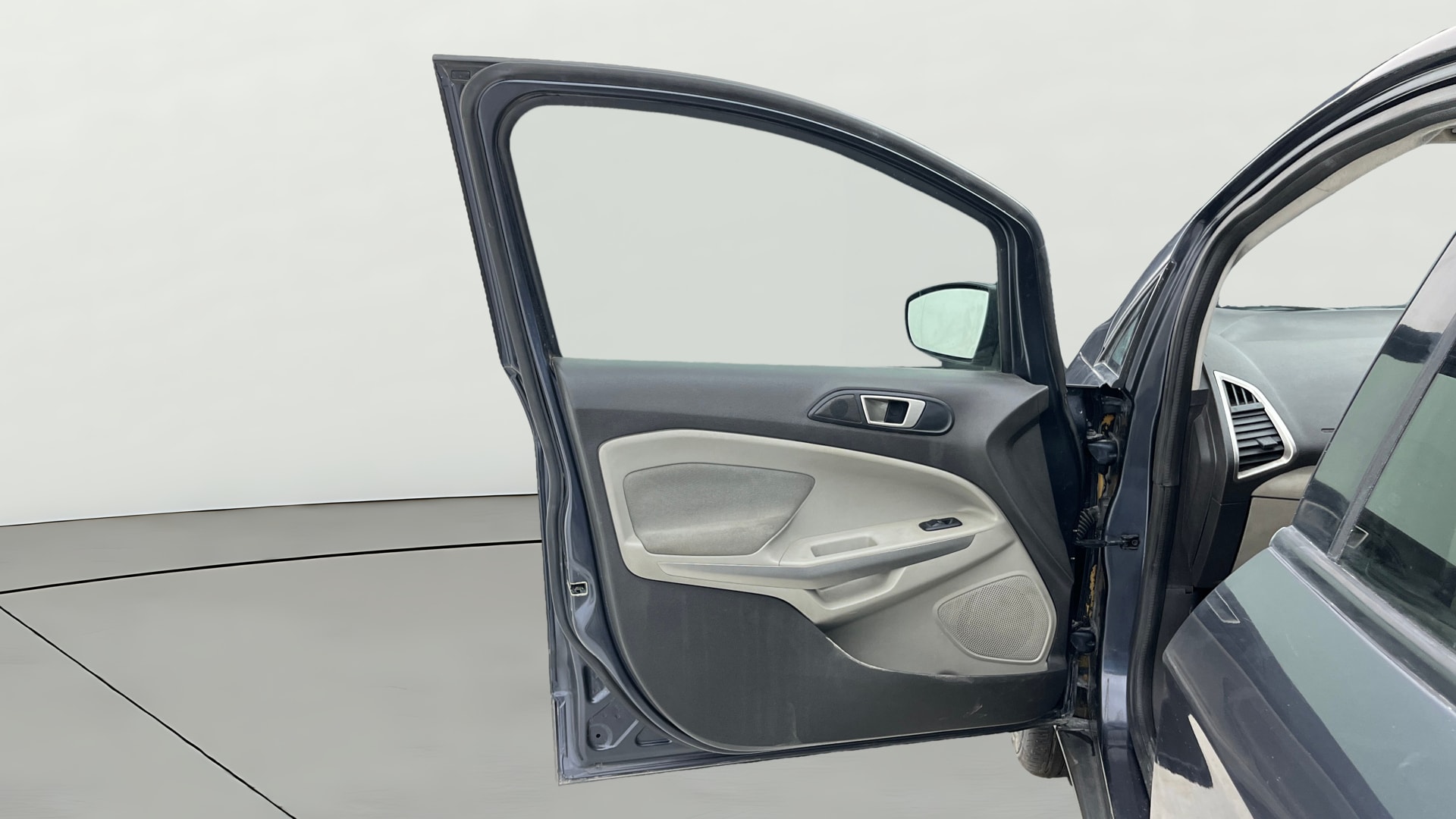 View 2014 Ford EcoSport 1.5 TDCi Diesel Ambiente BS IV Image 36 Used 2014 Ford EcoSport 1.5 TDCi Diesel Ambiente BS IV Image 36