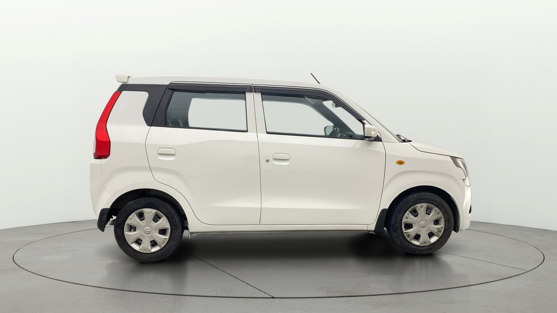 View 2021 Maruti Suzuki 1000 Base Variant Image 8 Used 2021 Maruti Suzuki 1000 Base Variant Image 8