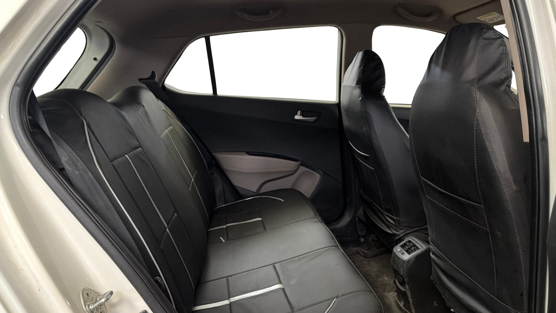 View 2018 Hyundai Grand i10 1.2 Sportz AT Petrol Image 29 Used 2018 Hyundai Grand i10 1.2 Sportz AT Petrol Image 29