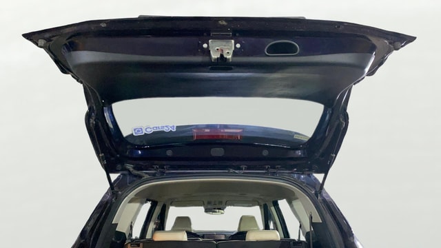 View Kia Carens Image 33 Used Kia Carens Image 33