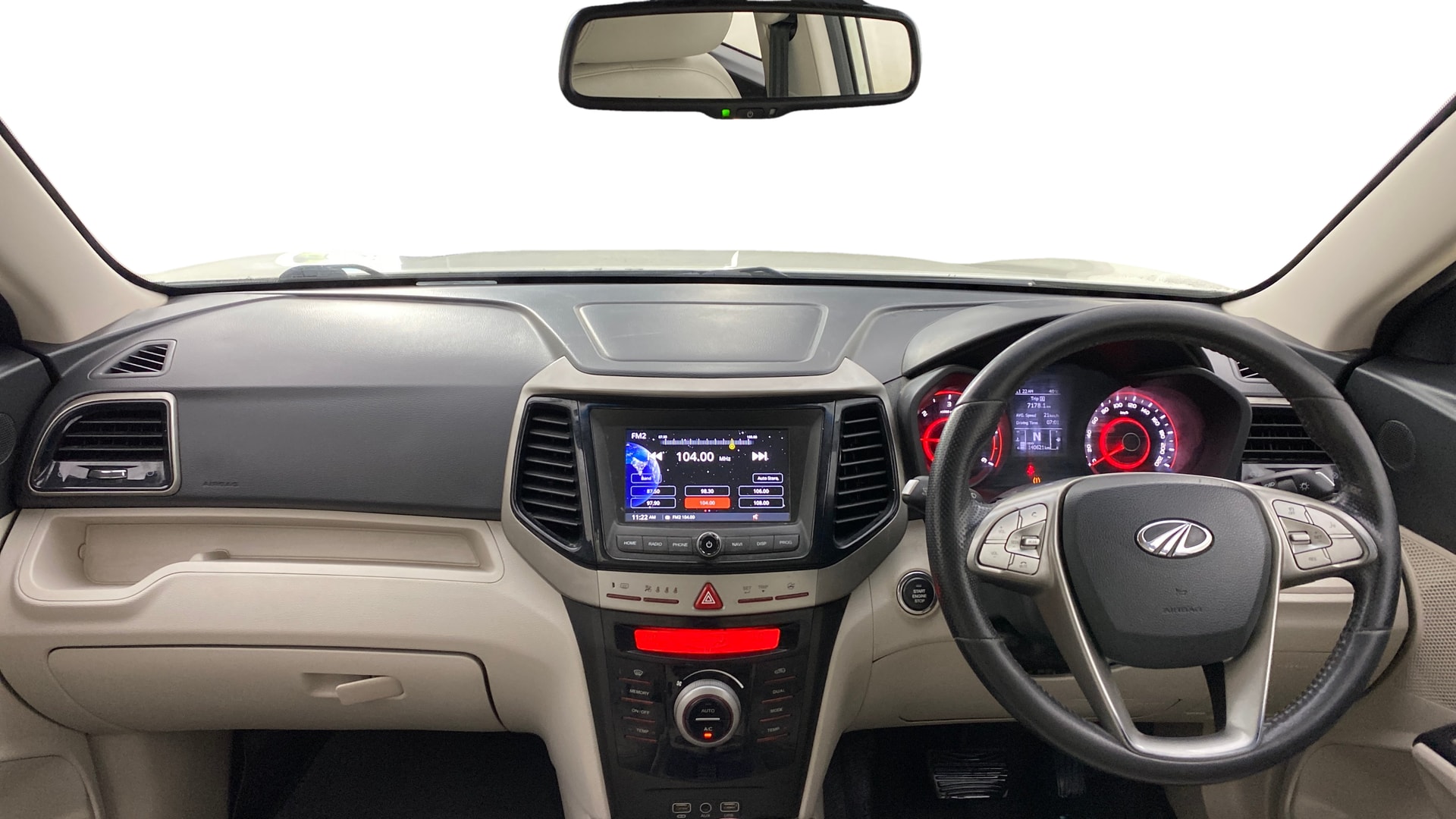 View 2019 Mahindra XUV300 W4 Petrol BS IV Image 31 Used 2019 Mahindra XUV300 W4 Petrol BS IV Image 31