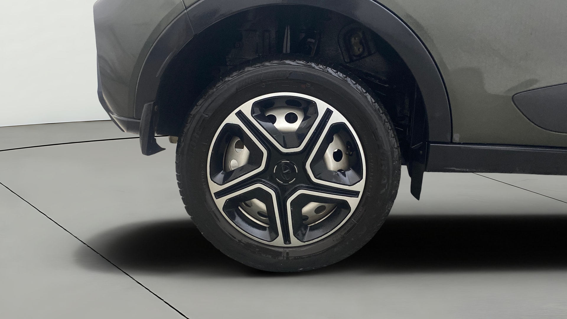 View 2023 Tata Nexon Revotron XE Image 24 Used 2023 Tata Nexon Revotron XE Image 24
