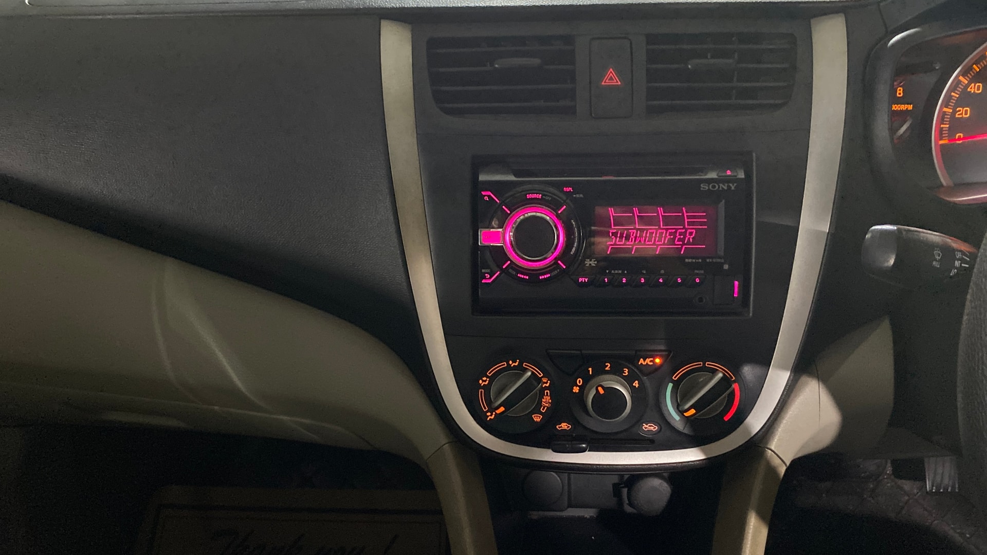 View 2014 Maruti Suzuki 1000 Base Variant Image 17 Used 2014 Maruti Suzuki 1000 Base Variant Image 17