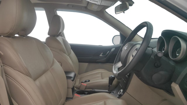 View Mahindra XUV500 Image 19 Used Mahindra XUV500 Image 19