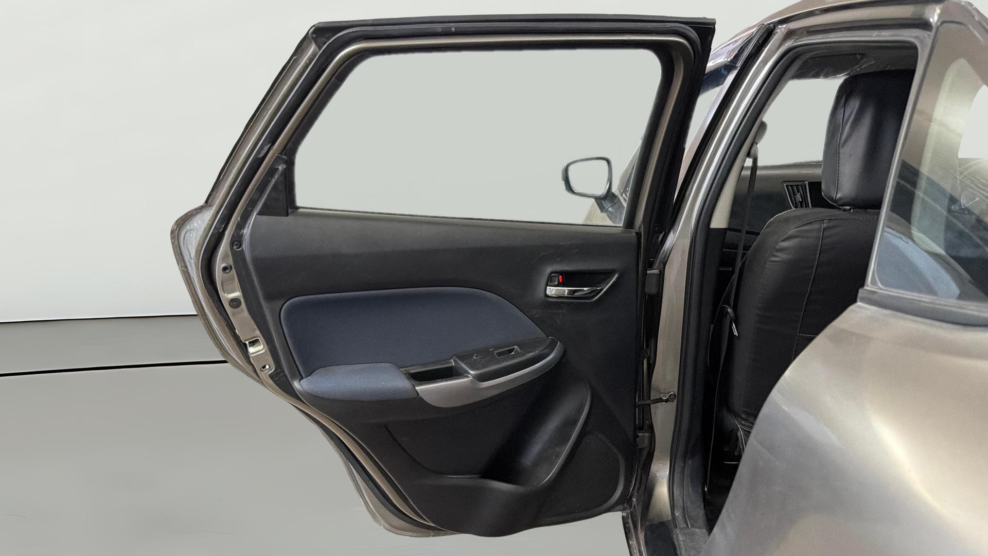 View 2021 Maruti Suzuki 1000 Base Variant Image 22 Used 2021 Maruti Suzuki 1000 Base Variant Image 22
