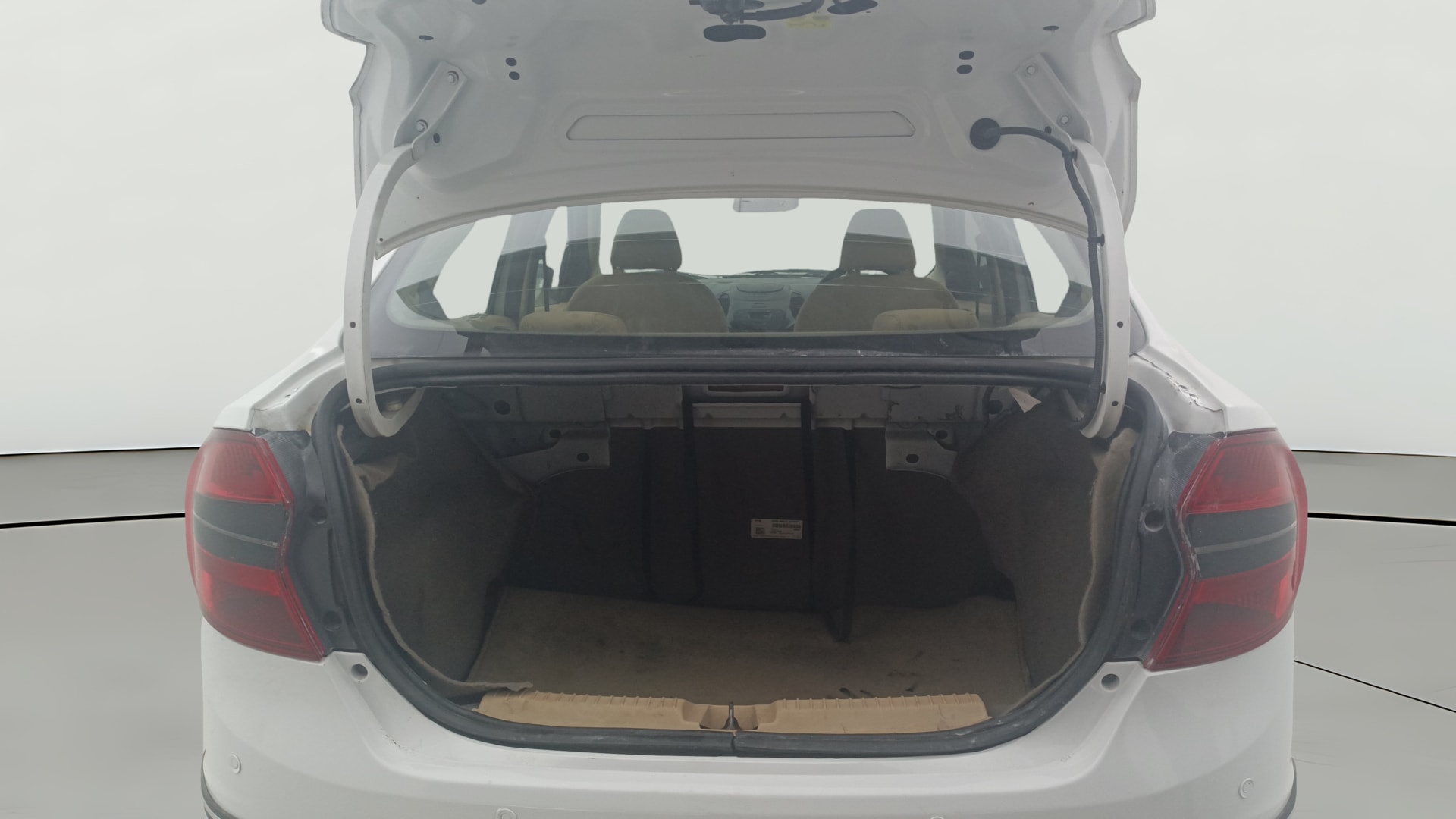 View 2015 Ford Figo Aspire 1.2P Ambiente MT BS IV Image 36 Used 2015 Ford Figo Aspire 1.2P Ambiente MT BS IV Image 36