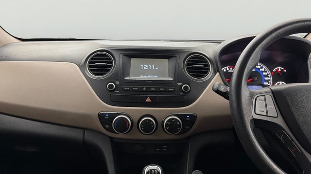 View Hyundai Grand i10 Image 17 Used Hyundai Grand i10 Image 17