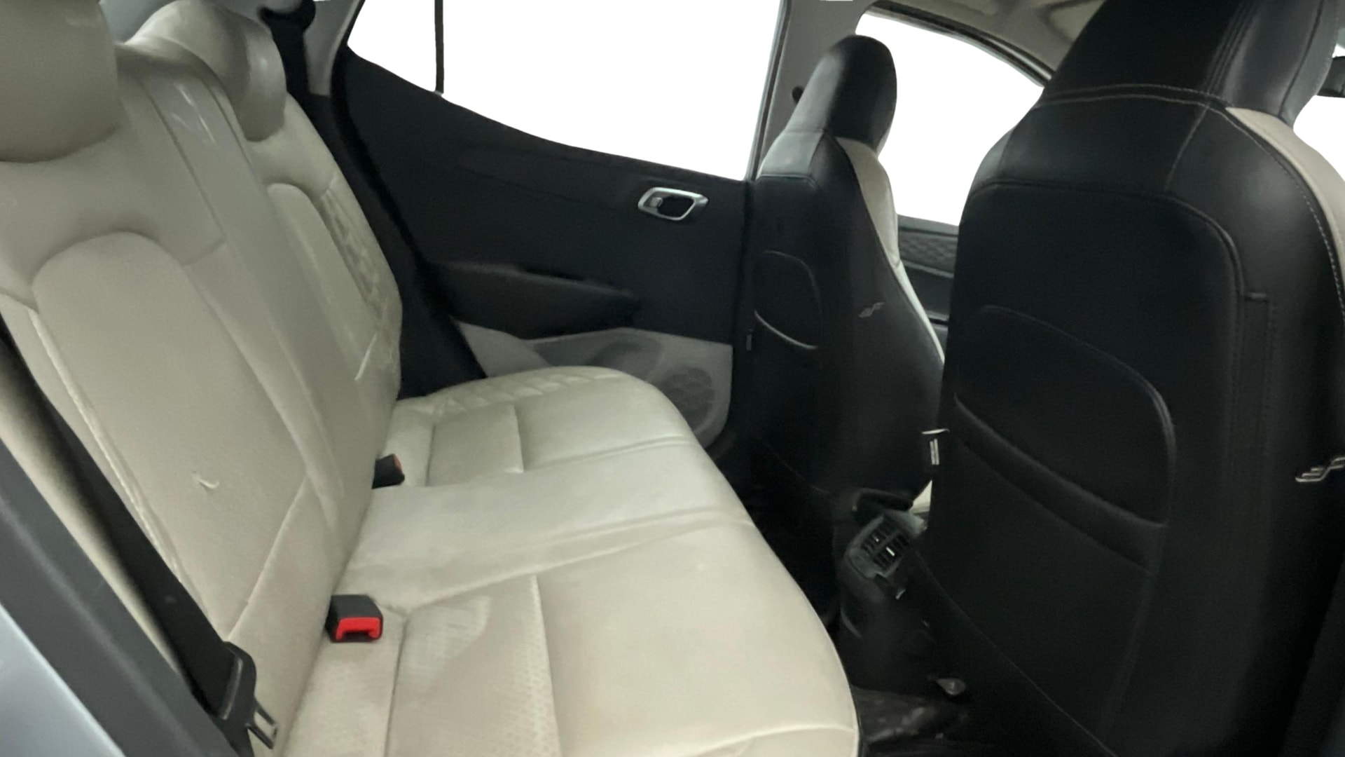 View 2020 Hyundai Grand i10 Nios Sportz Petrol AMT Image 29 Used 2020 Hyundai Grand i10 Nios Sportz Petrol AMT Image 29