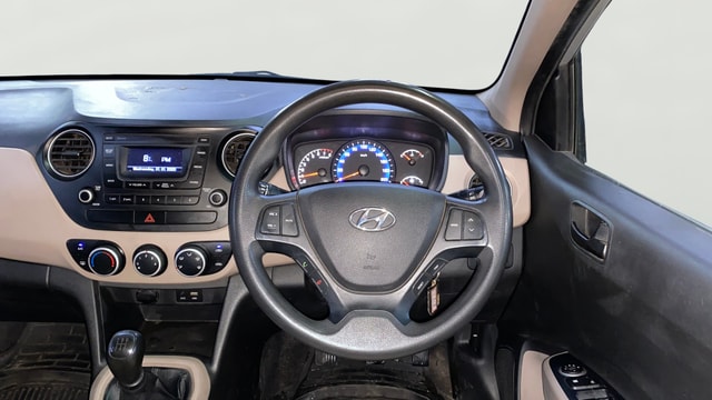 View Hyundai Xcent Image 20 Used Hyundai Xcent Image 20