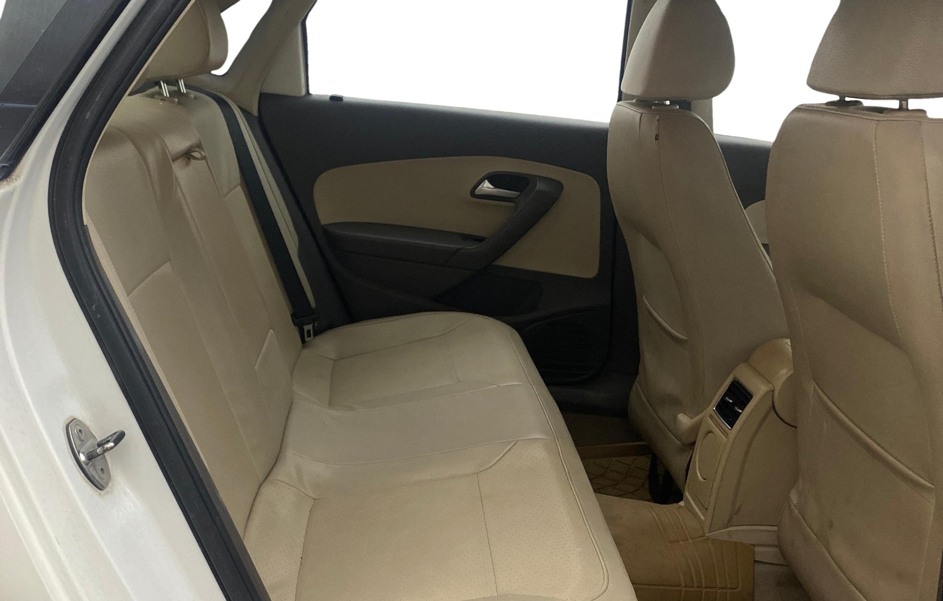 View 2016 Volkswagen Vento 1.2 L TSI Comfortline Petrol AT Image 29 Used 2016 Volkswagen Vento 1.2 L TSI Comfortline Petrol AT Image 29