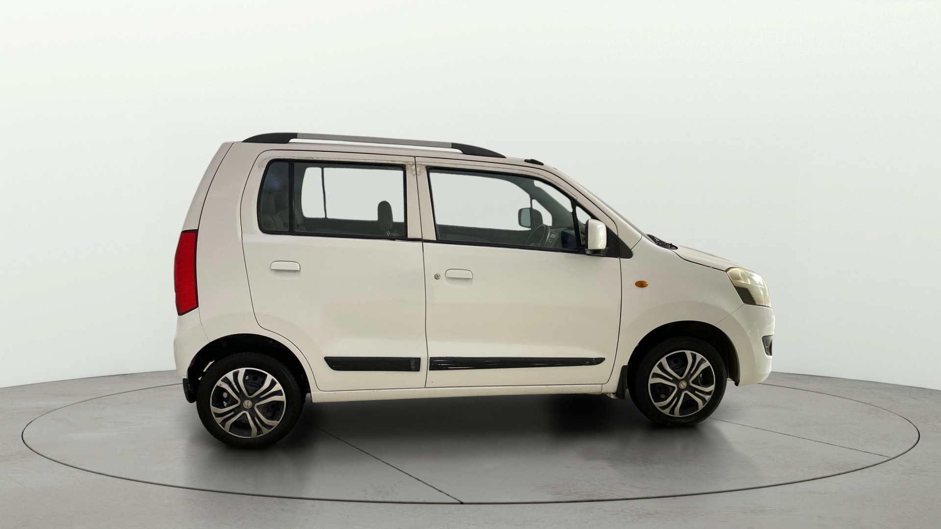 Used 2016 Maruti Suzuki 1000 Used 2016 Maruti Suzuki 1000