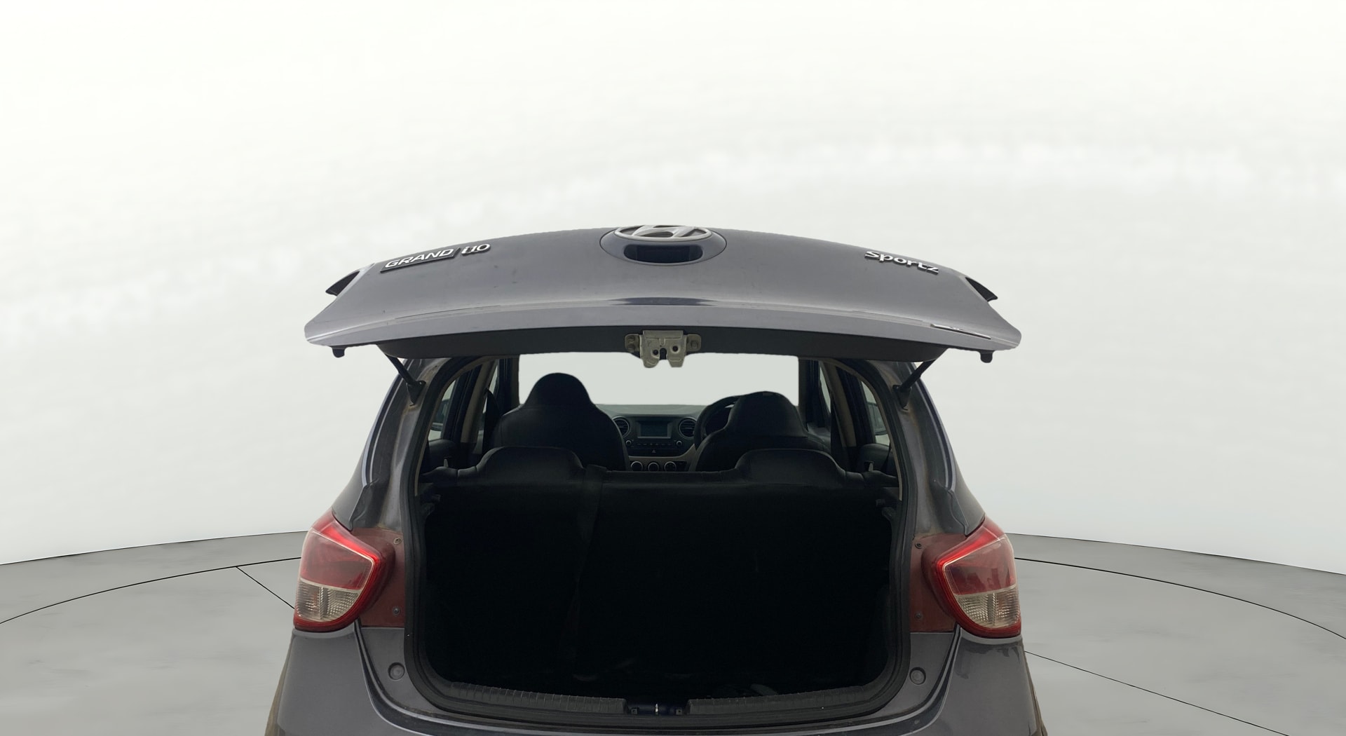 View 2017 Hyundai Grand i10 Sportz 1.2 Kappa Image 17 Used 2017 Hyundai Grand i10 Sportz 1.2 Kappa Image 17