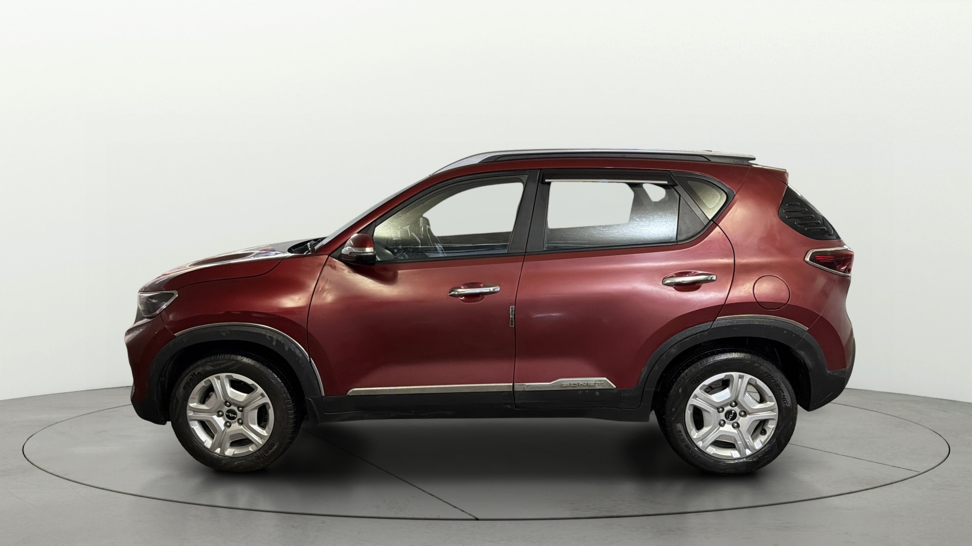 View 2022 Kia Sonet HTK Plus iMT Petrol Image 5 Used 2022 Kia Sonet HTK Plus iMT Petrol Image 5