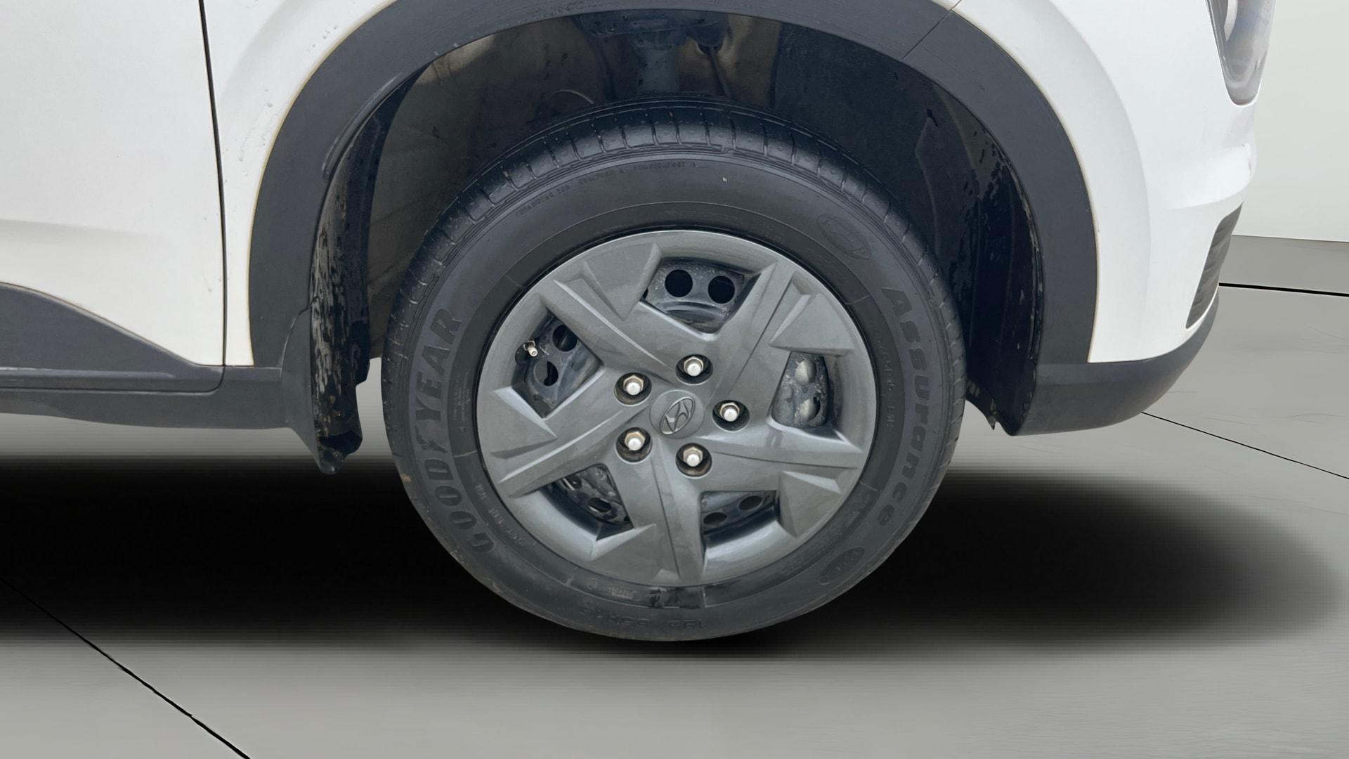 View 2024 Hyundai Venue S(O) Plus 1.2 Petrol MT Image 41 Used 2024 Hyundai Venue S(O) Plus 1.2 Petrol MT Image 41