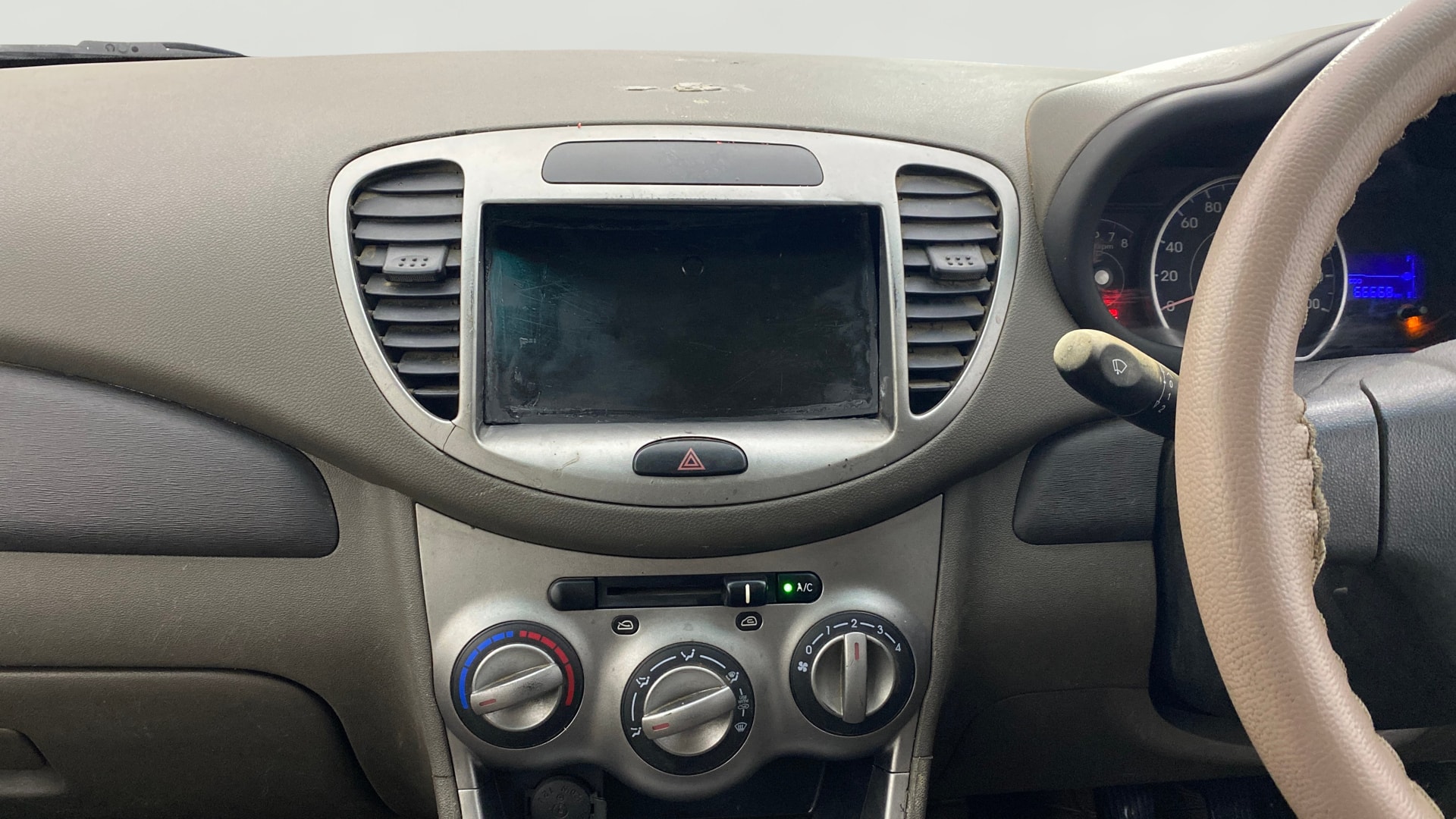 View 2013 Hyundai i10 1.1 Magna Image 17 Used 2013 Hyundai i10 1.1 Magna Image 17