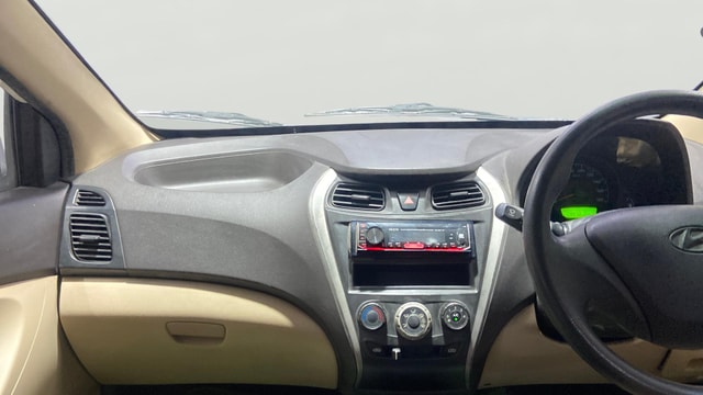 View Hyundai EON Image 29 Used Hyundai EON Image 29