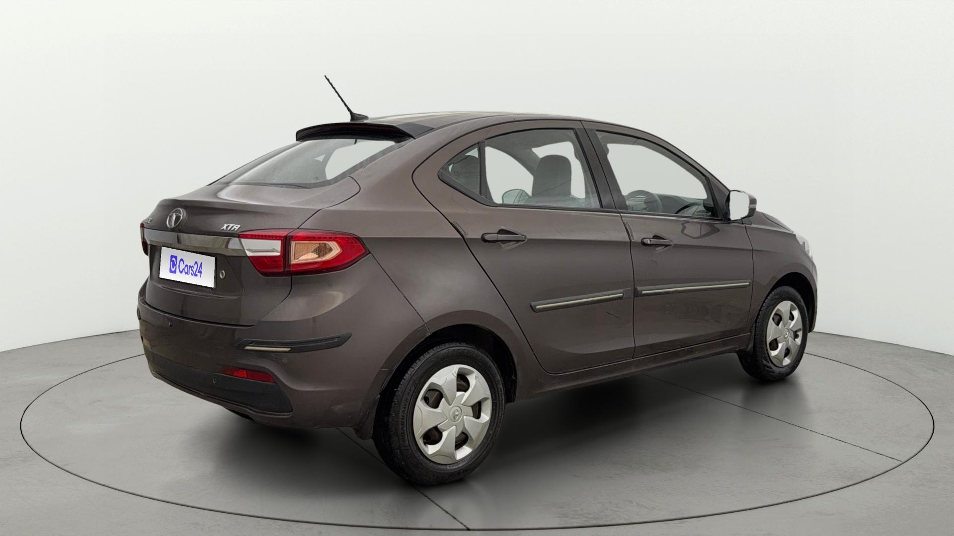 View 2018 Tata Tigor XE Diesel Image 41 Used 2018 Tata Tigor XE Diesel Image 41
