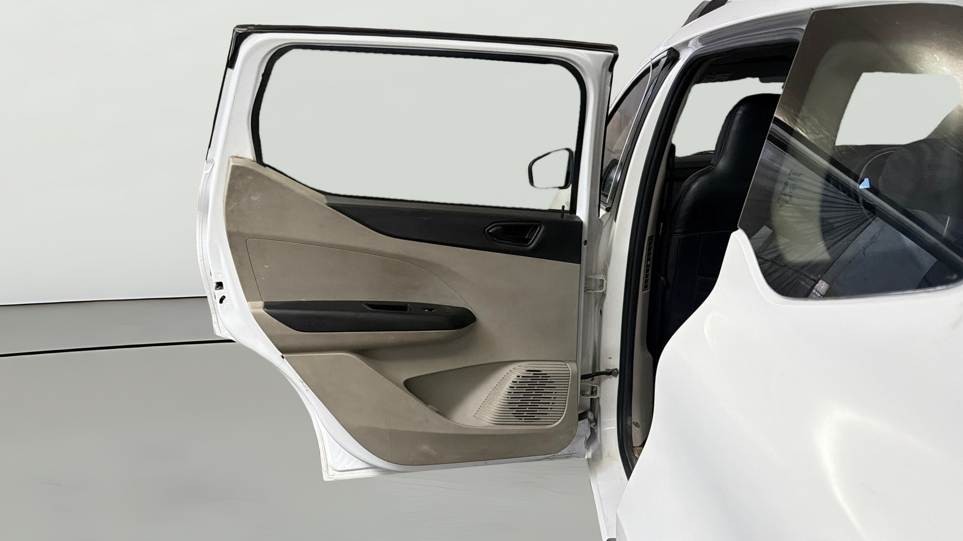 View 2021 Renault Triber RXT Image 23 Used 2021 Renault Triber RXT Image 23