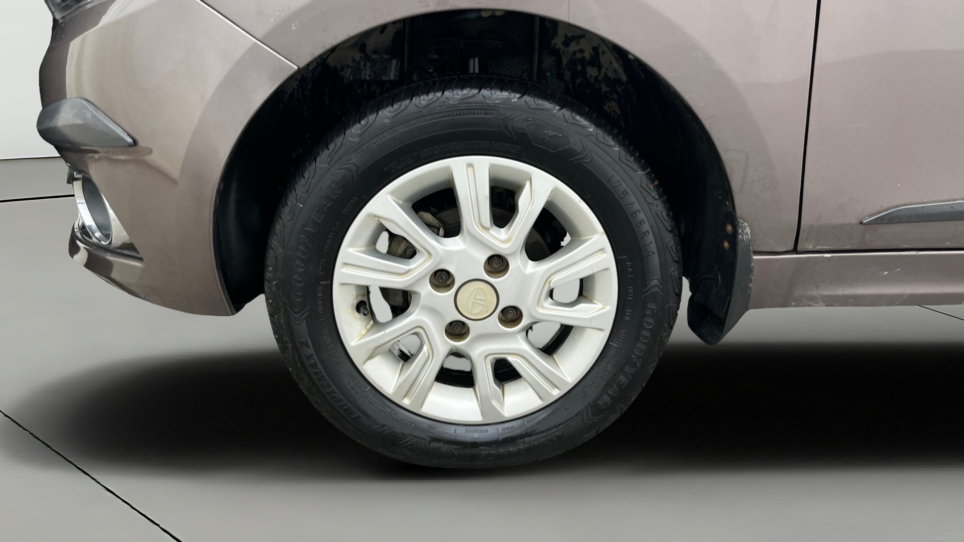 View 2018 Tata Tiago Revotorq XB Image 27 Used 2018 Tata Tiago Revotorq XB Image 27