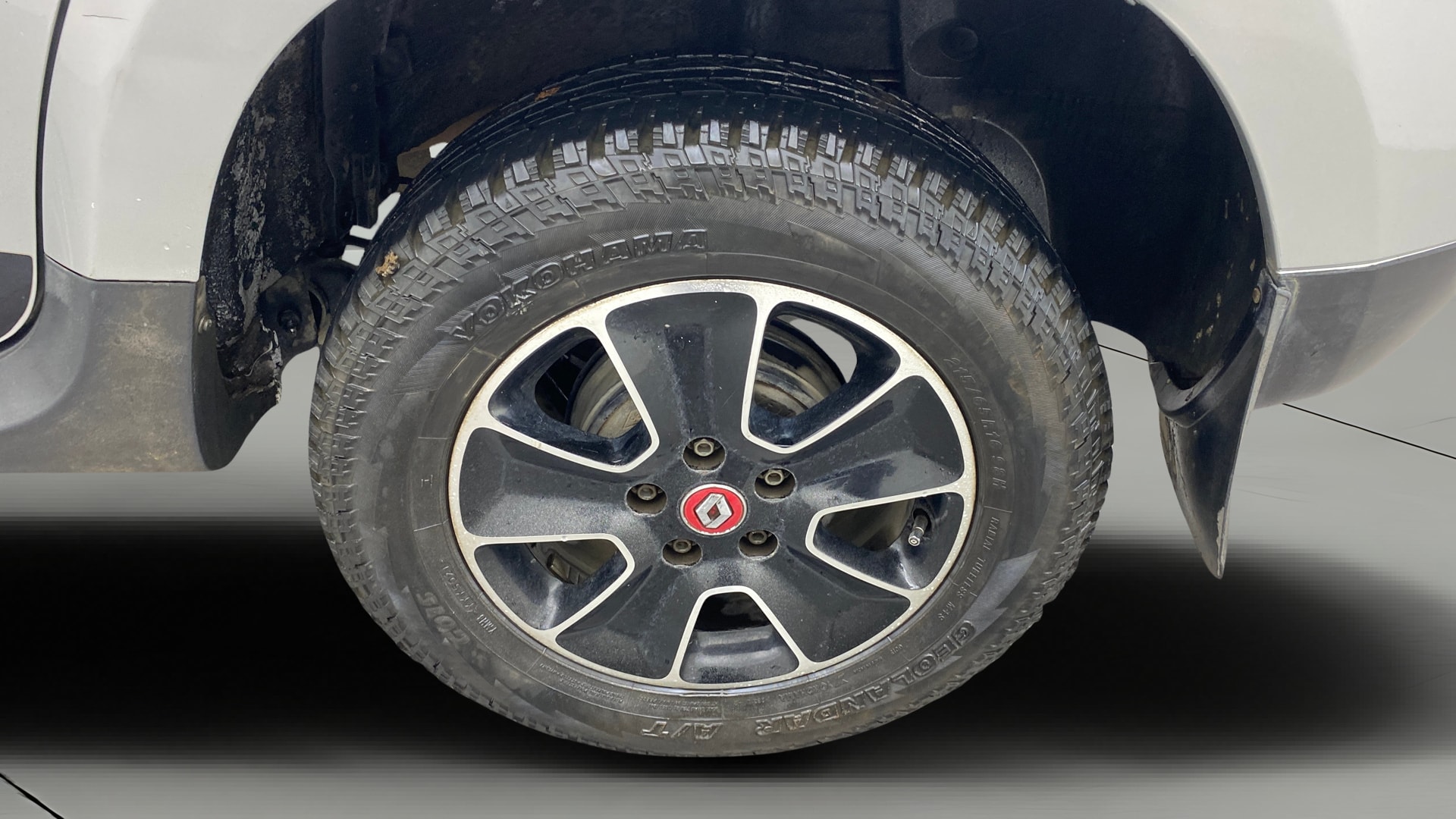 View 2017 Renault Duster Petrol RxS CVT Petrol Image 8 Used 2017 Renault Duster Petrol RxS CVT Petrol Image 8