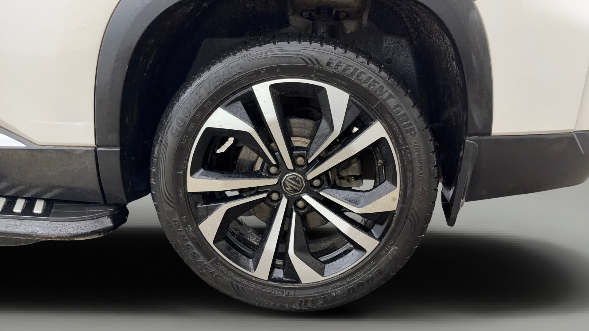 View 2023 MG Hector Plus Sharp Pro 7 Seater CVT Petrol Image 8 Used 2023 MG Hector Plus Sharp Pro 7 Seater CVT Petrol Image 8