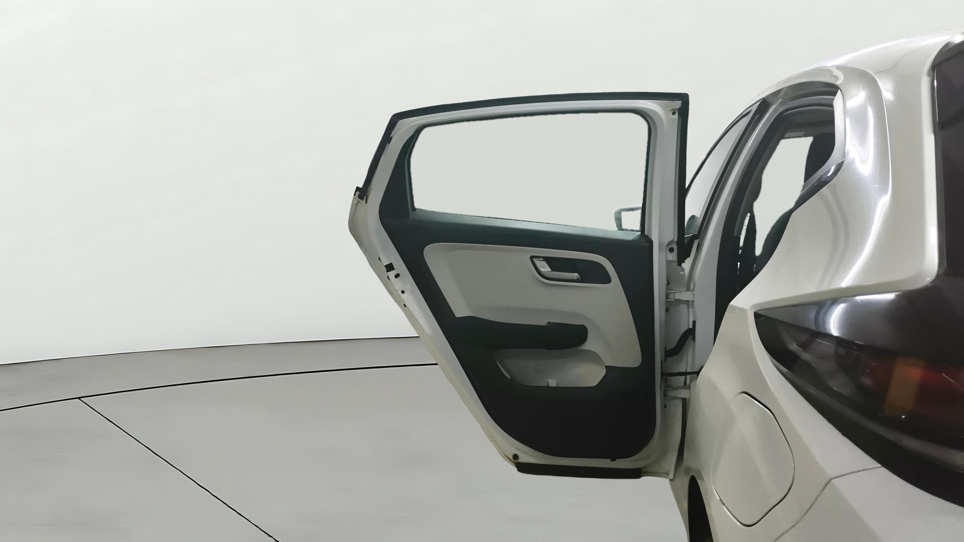 View 2023 Tata Altroz XZ Petrol Image 22 Used 2023 Tata Altroz XZ Petrol Image 22