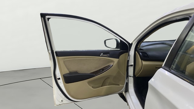 View Hyundai Fluidic Verna Image 36 Used Hyundai Fluidic Verna Image 36