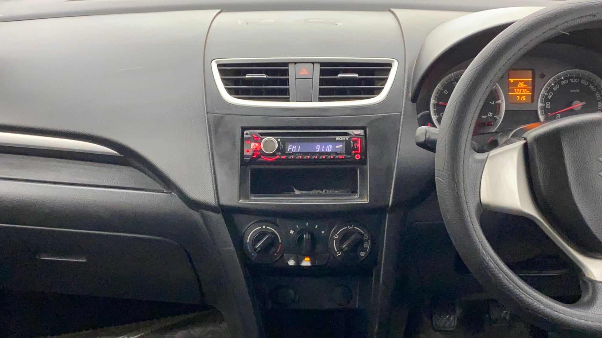 View 2014 Maruti Suzuki 1000 Base Variant Image 30 Used 2014 Maruti Suzuki 1000 Base Variant Image 30