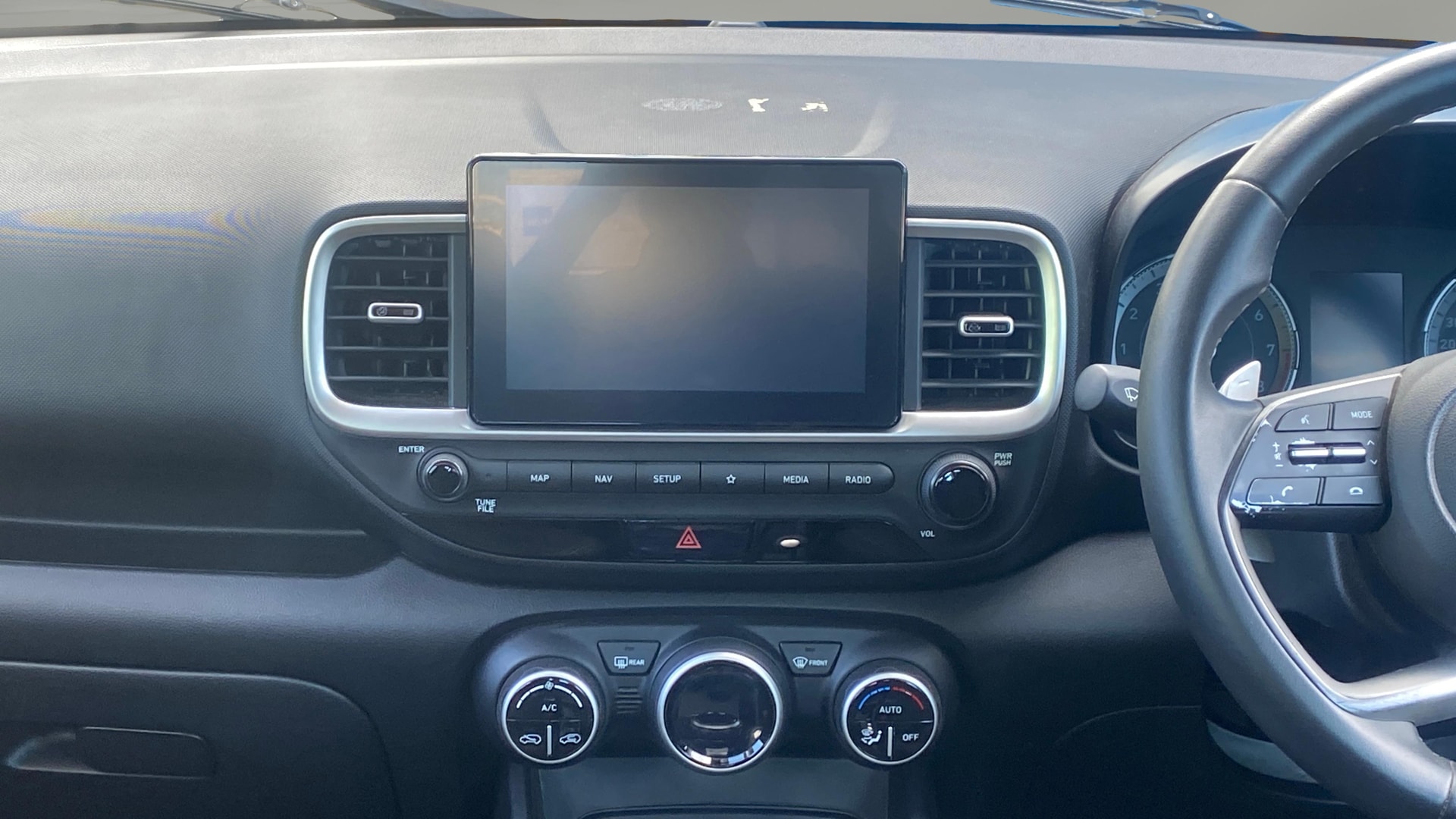 View 2021 Hyundai Venue SX Plus 1.0 Petrol AT Image 18 Used 2021 Hyundai Venue SX Plus 1.0 Petrol AT Image 18