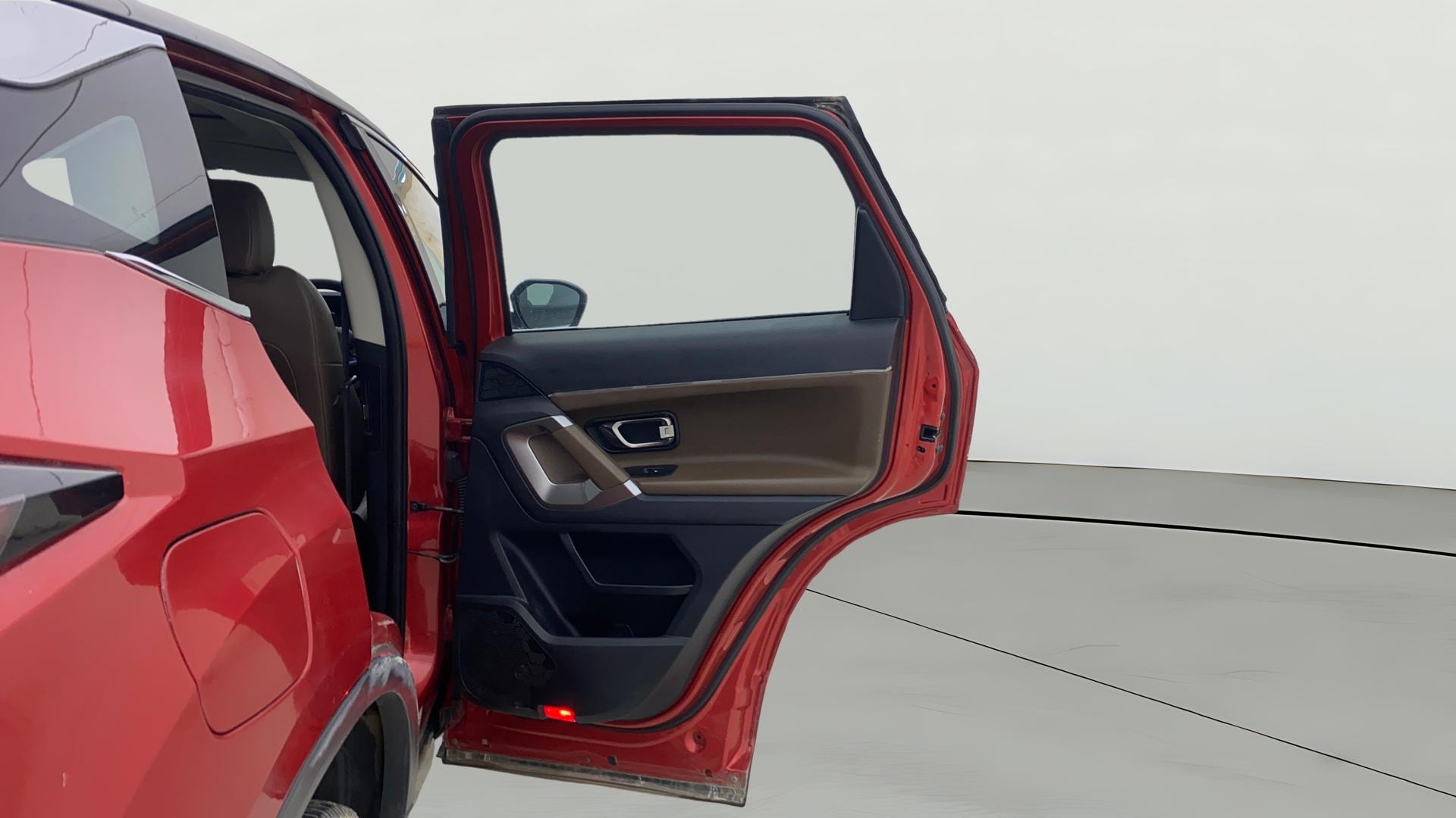 View 2022 Tata Harrier XE Image 6 Used 2022 Tata Harrier XE Image 6