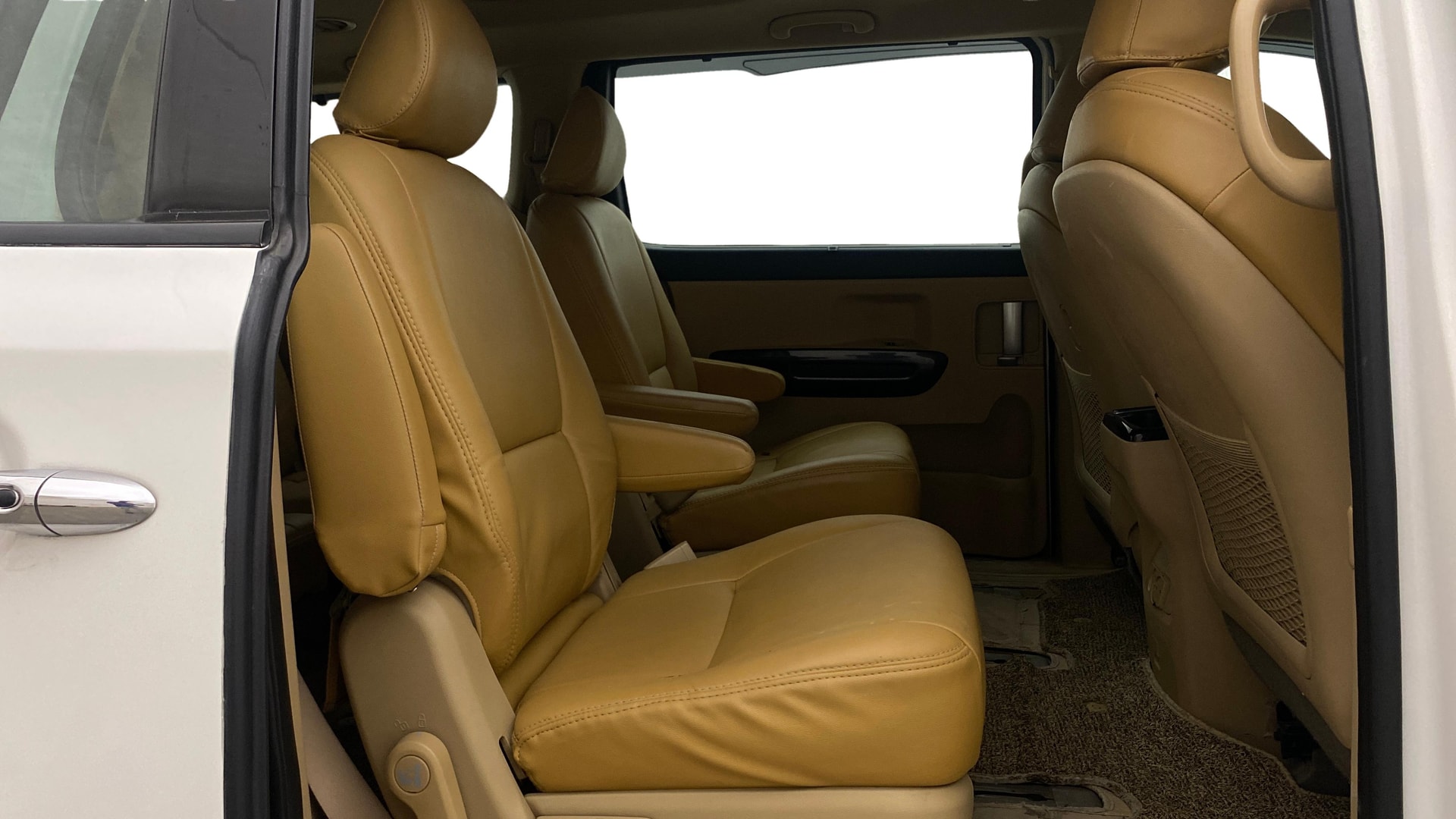View 2022 Kia Carnival Premium 7 STR Image 38 Used 2022 Kia Carnival Premium 7 STR Image 38