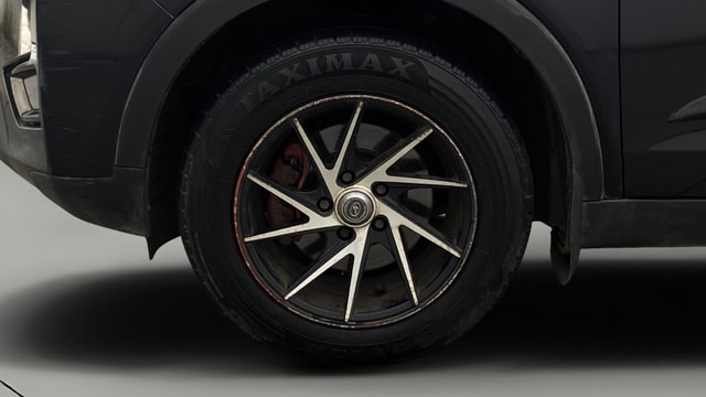 View Mahindra XUV300 Image 28 Used Mahindra XUV300 Image 28
