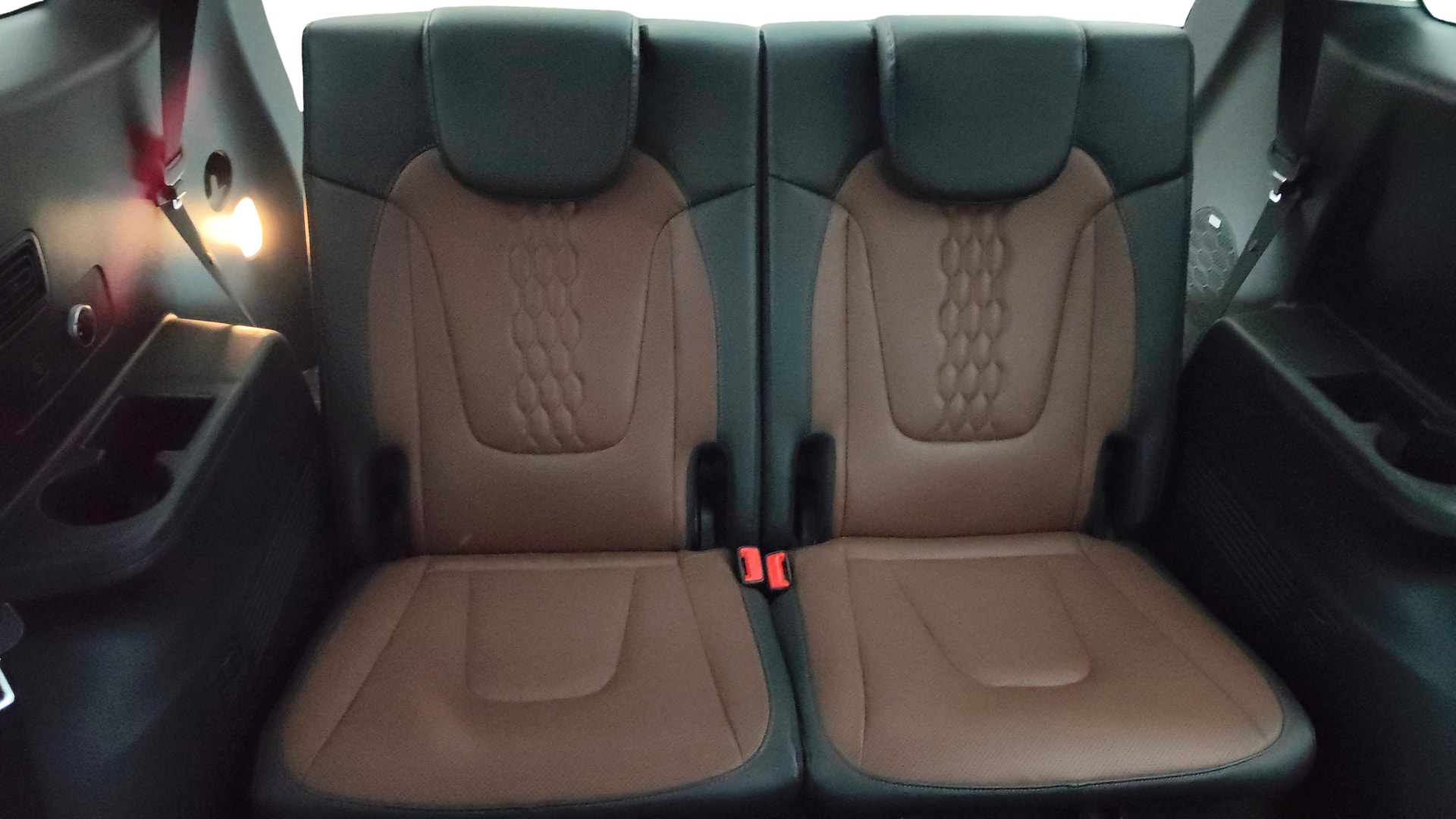 View 2021 Hyundai Alcazar Prestige 6 Seater MT Petrol Image 10 Used 2021 Hyundai Alcazar Prestige 6 Seater MT Petrol Image 10