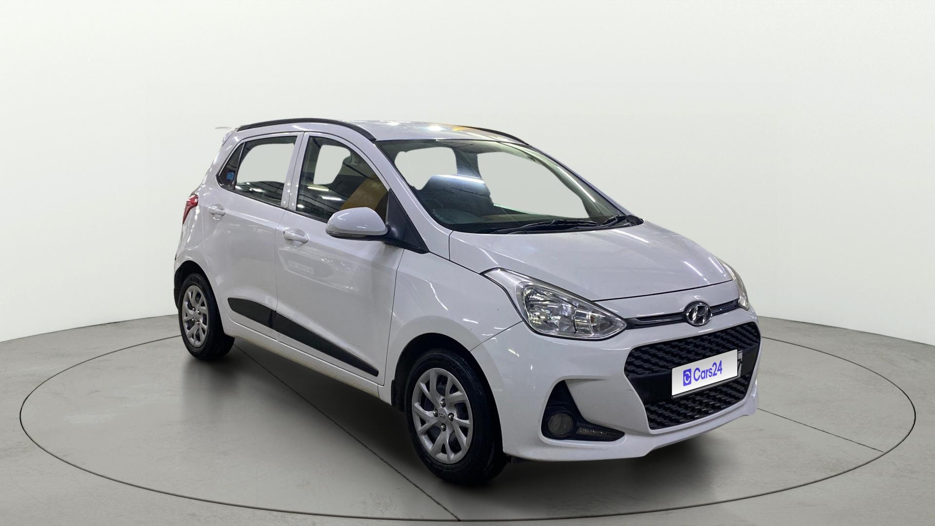 View 2019 Hyundai Grand i10 Sportz 1.2 Kappa Image 22 Used 2019 Hyundai Grand i10 Sportz 1.2 Kappa Image 22