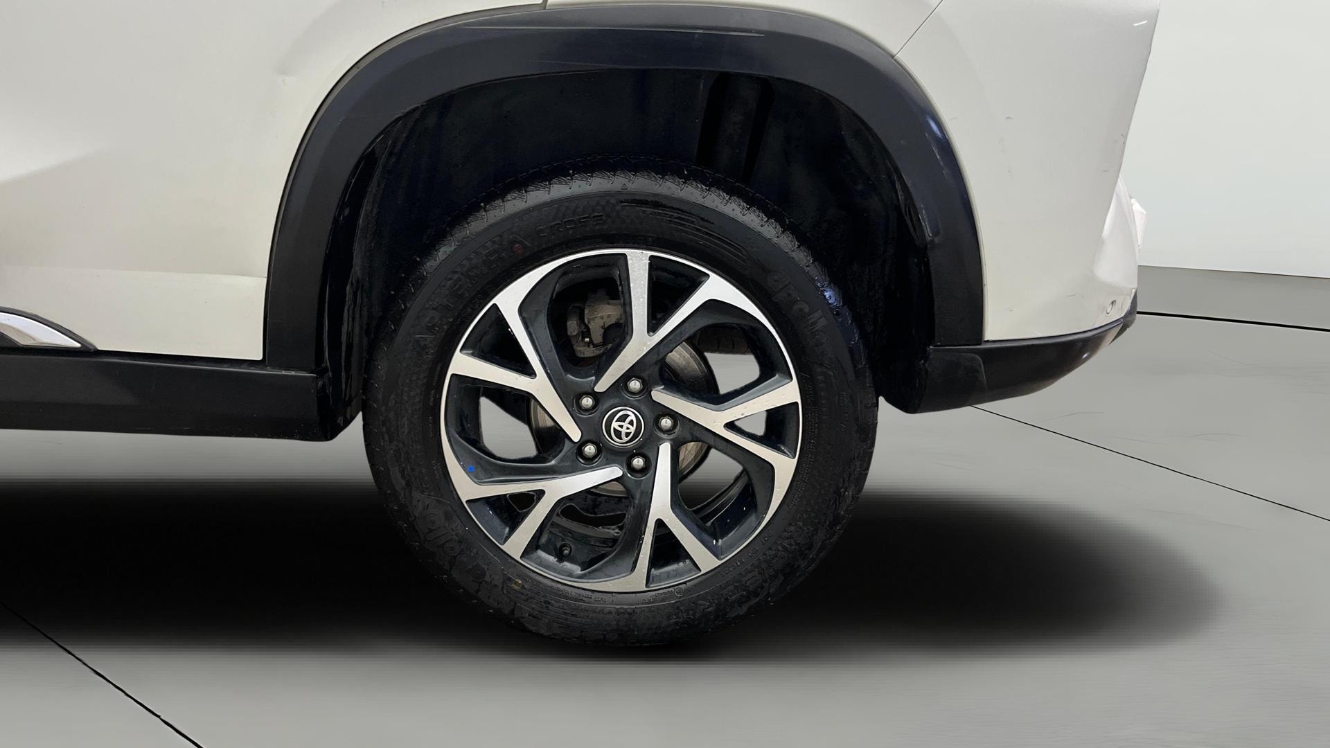 View 2023 Toyota Urban Cruiser Hyryder S e-Drive 2WD HYBRID Image 12 Used 2023 Toyota Urban Cruiser Hyryder S e-Drive 2WD HYBRID Image 12