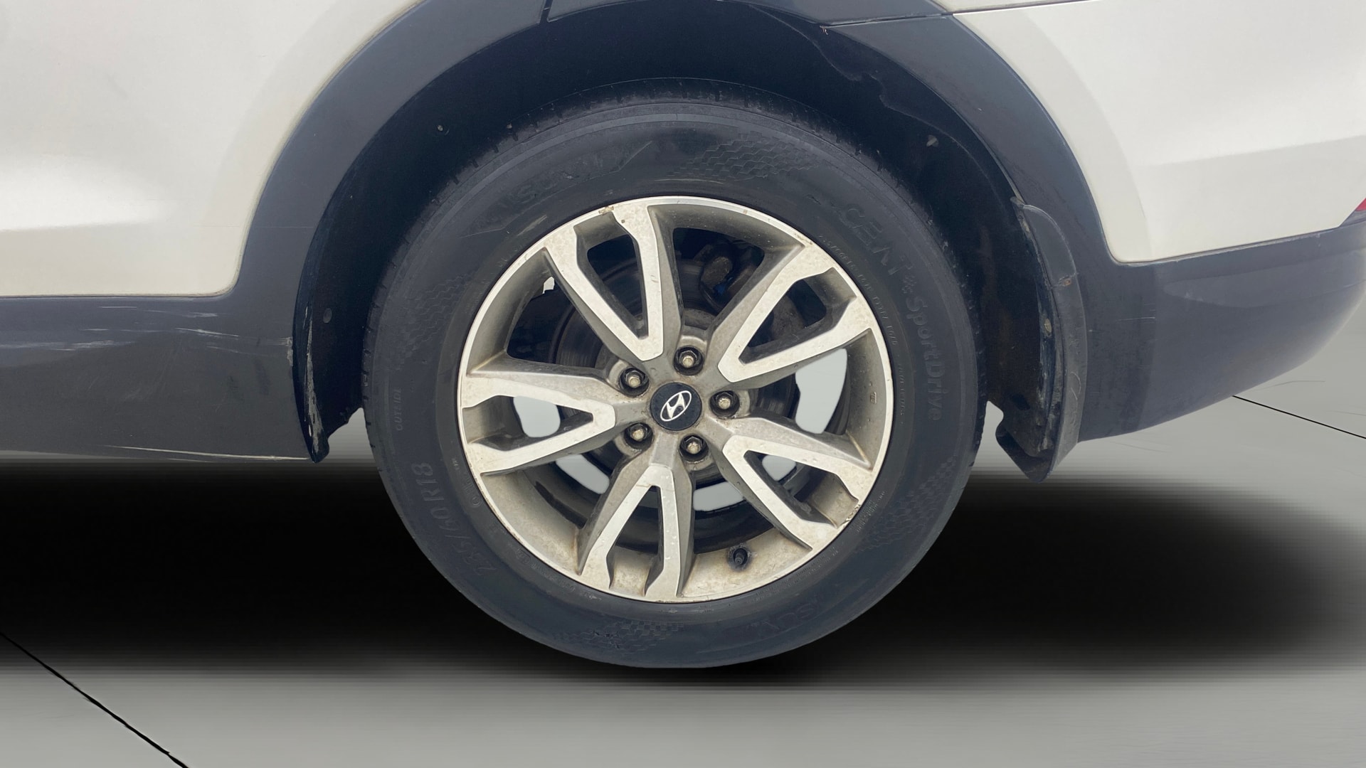 View 2014 Hyundai Santa Fe 2WD AT Image 8 Used 2014 Hyundai Santa Fe 2WD AT Image 8