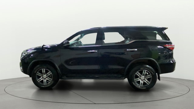 View Toyota Fortuner Image 28 Used Toyota Fortuner Image 28