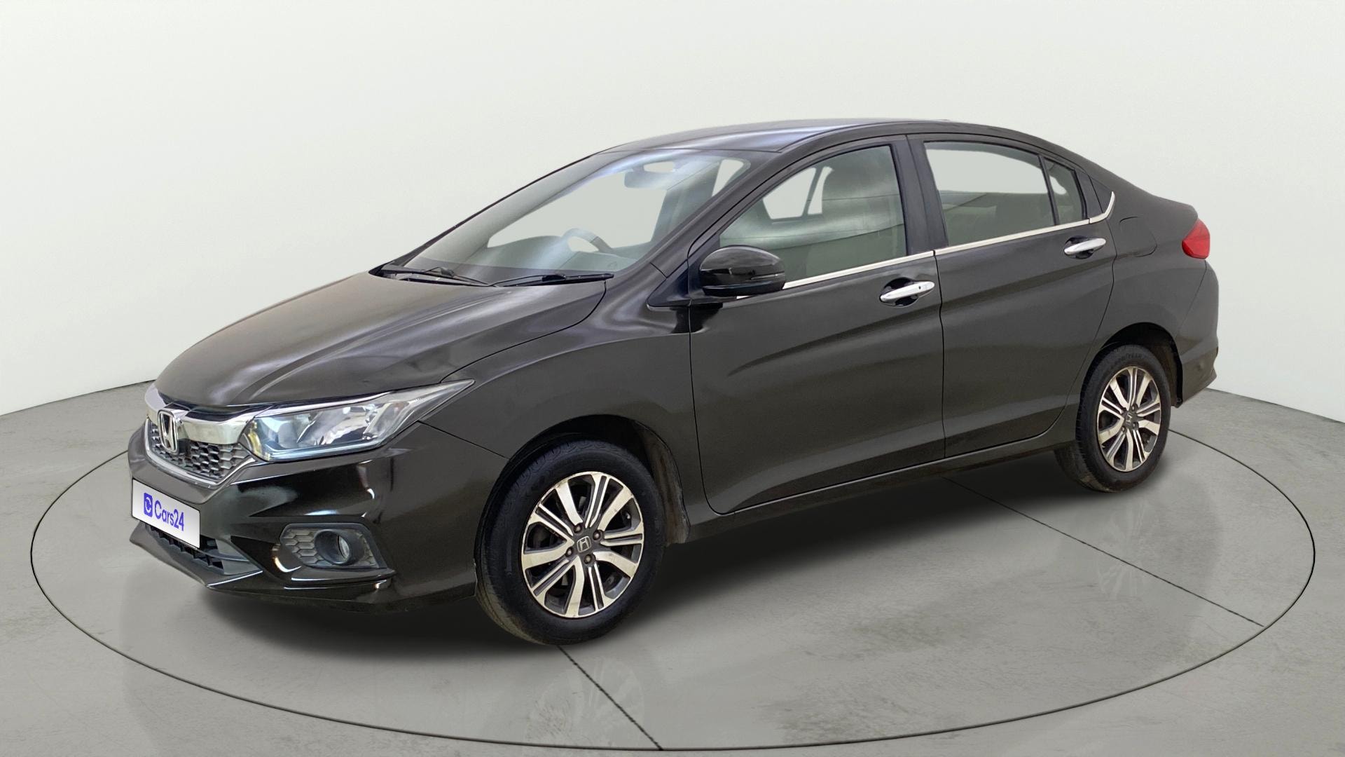 View 2020 Honda City ZX MT Diesel Anniversary Edition Image 37 Used 2020 Honda City ZX MT Diesel Anniversary Edition Image 37