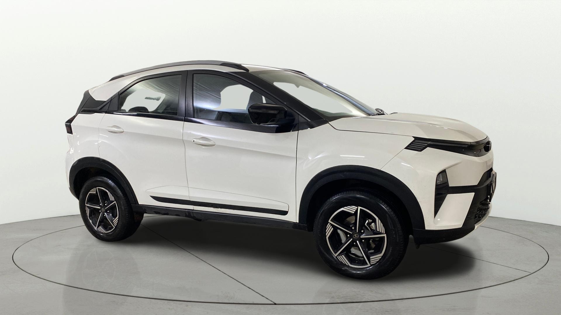 View 2025 Tata Nexon Revotron XE Image 13 Used 2025 Tata Nexon Revotron XE Image 13