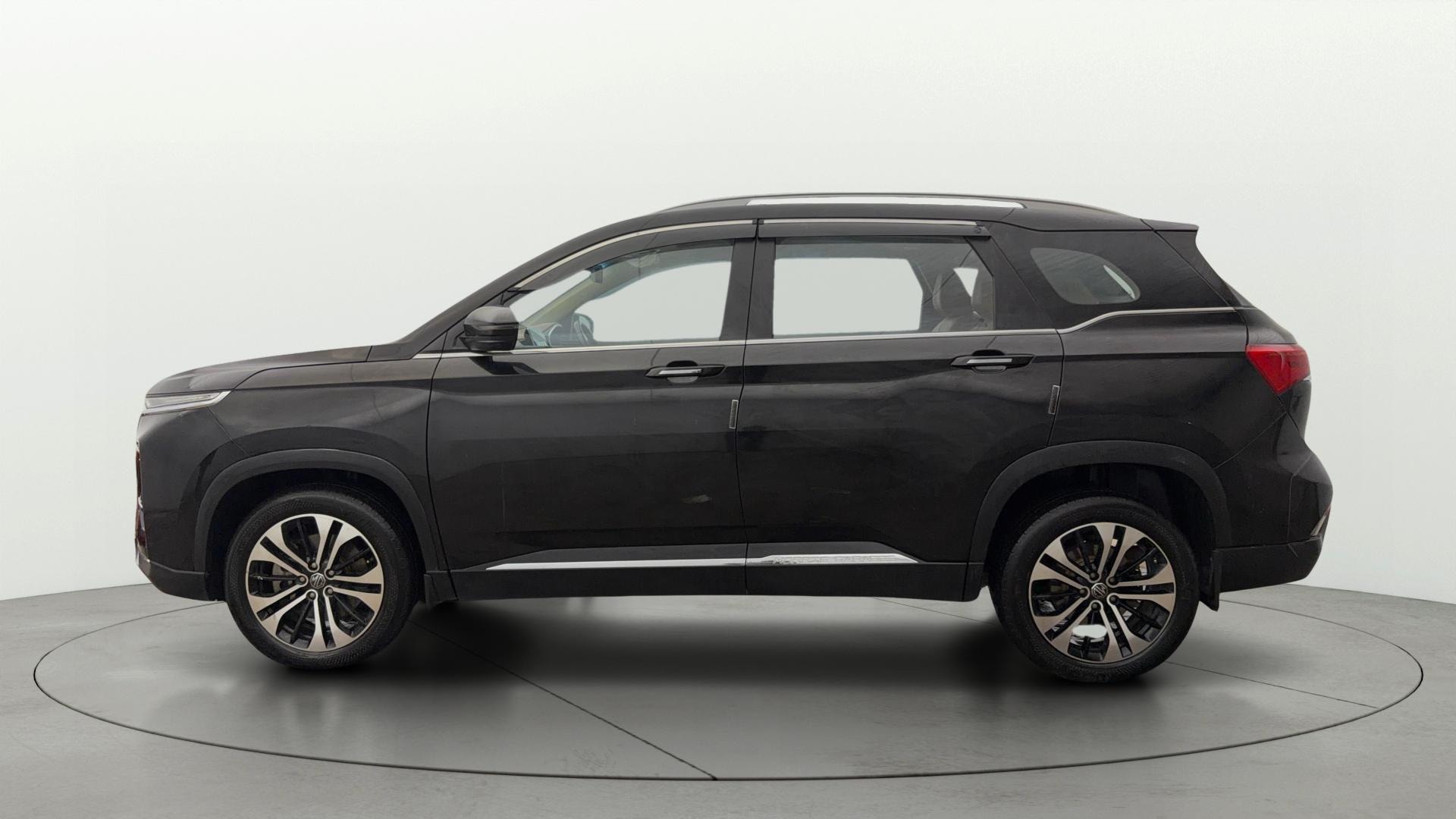 View 2023 MG Hector Plus Sharp Pro 6 Seater Diesel Image 28 Used 2023 MG Hector Plus Sharp Pro 6 Seater Diesel Image 28