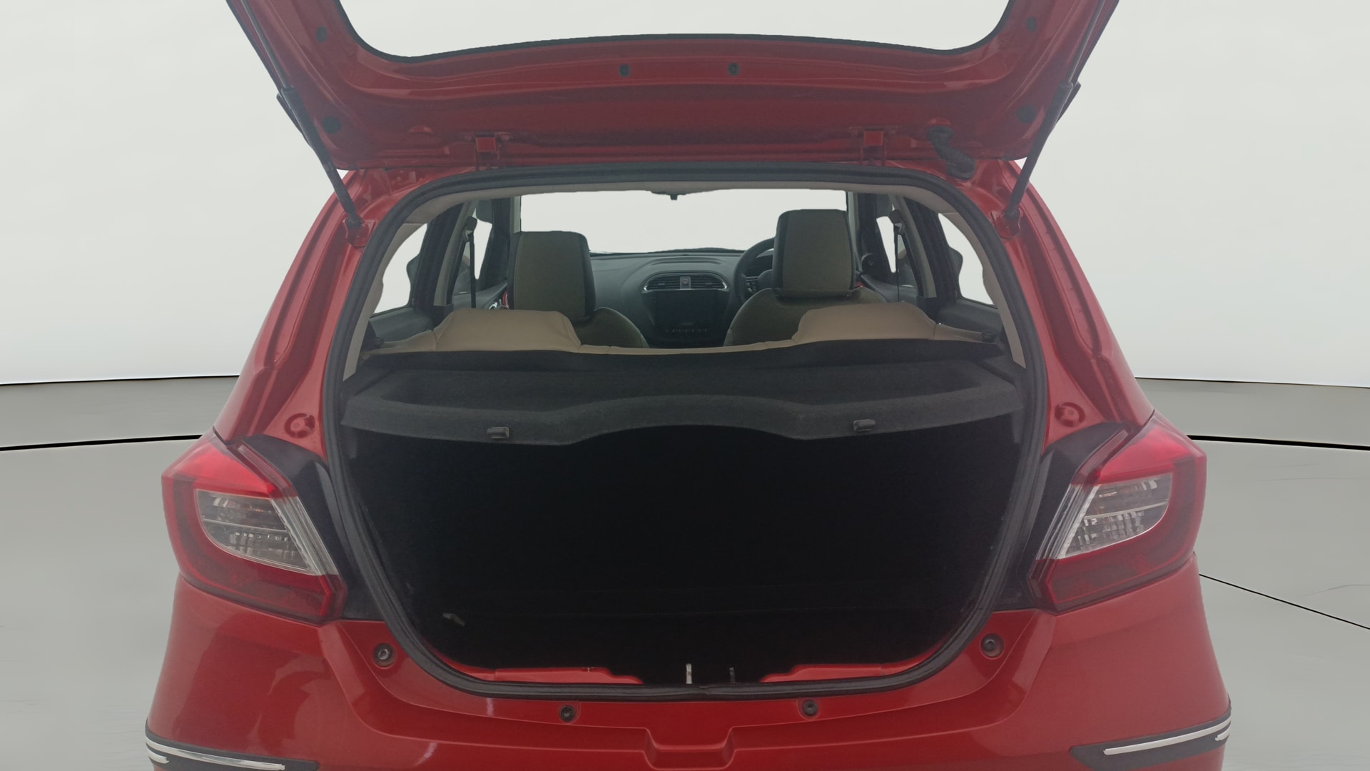 View 2019 Tata Tiago Revotorq XB Image 39 Used 2019 Tata Tiago Revotorq XB Image 39