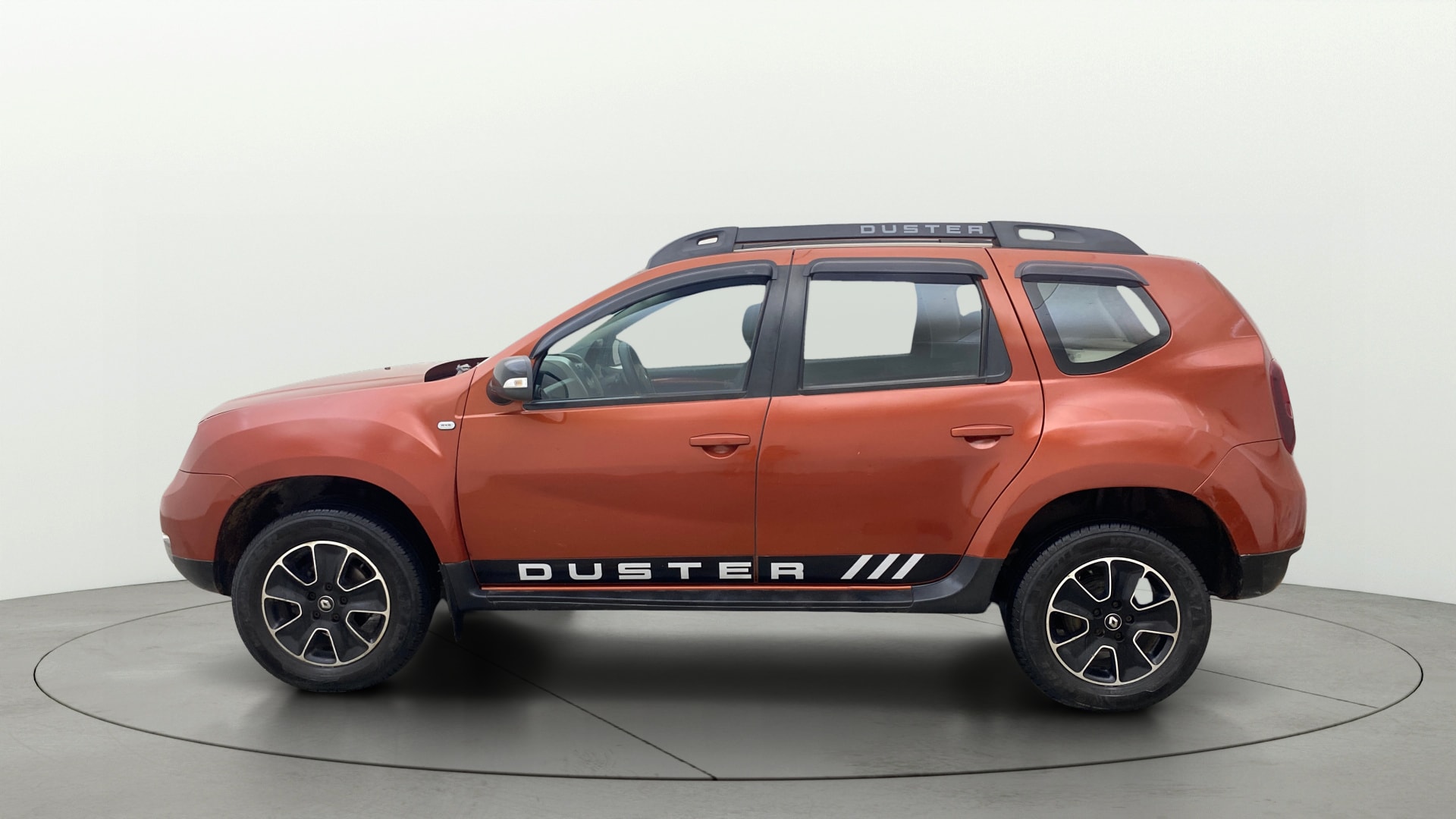 View 2018 Renault Duster Petrol RxS CVT Petrol Image 5 Used 2018 Renault Duster Petrol RxS CVT Petrol Image 5