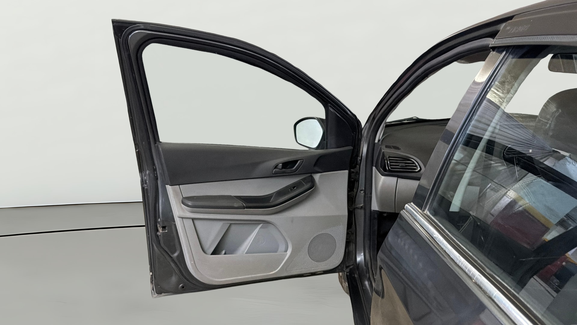 Used 2023 Tata Tiago Used 2023 Tata Tiago